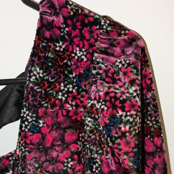 floral cropped blouse - Picture 5 of 5